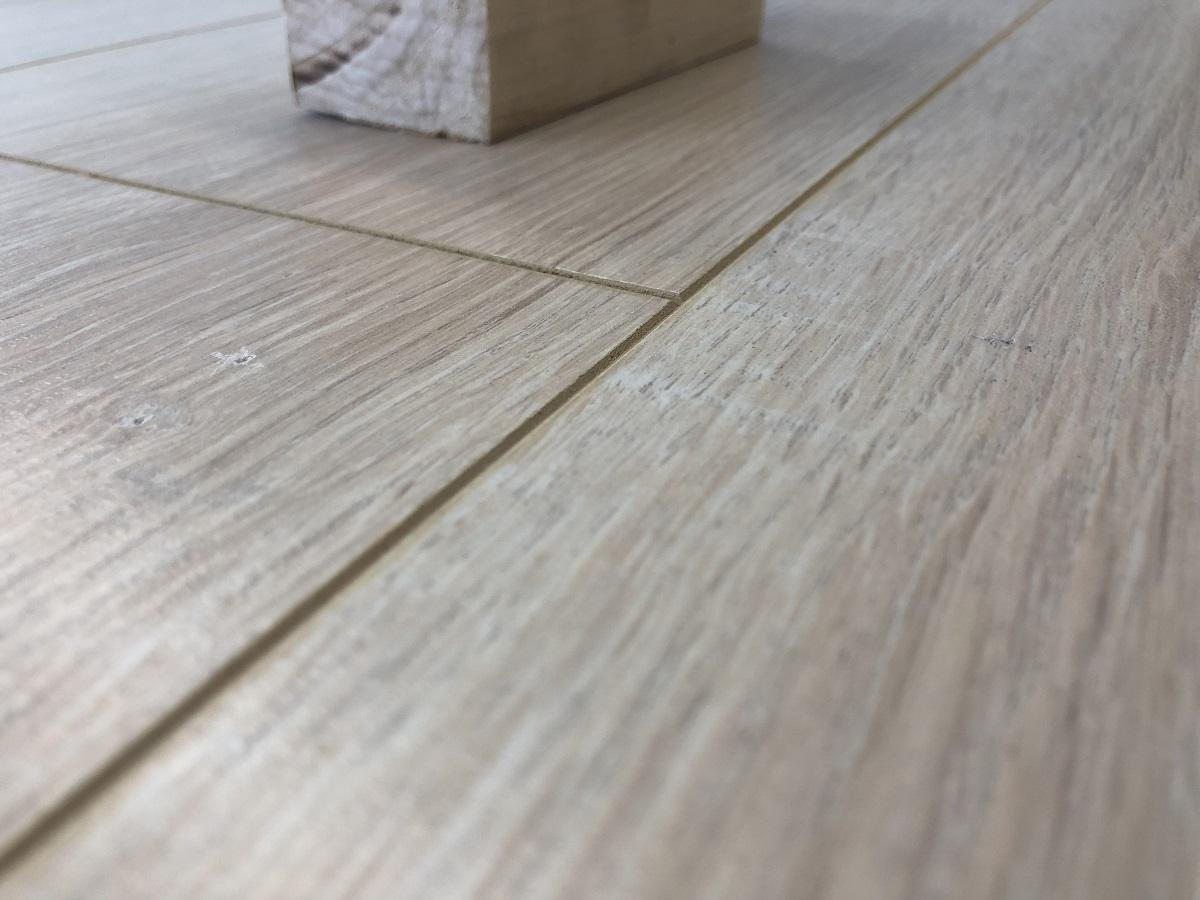 Ламинат "SunFloor" 8/32 4V Дуб Самоа 33 (1380*193*8 мм) — купить в Владивостоке