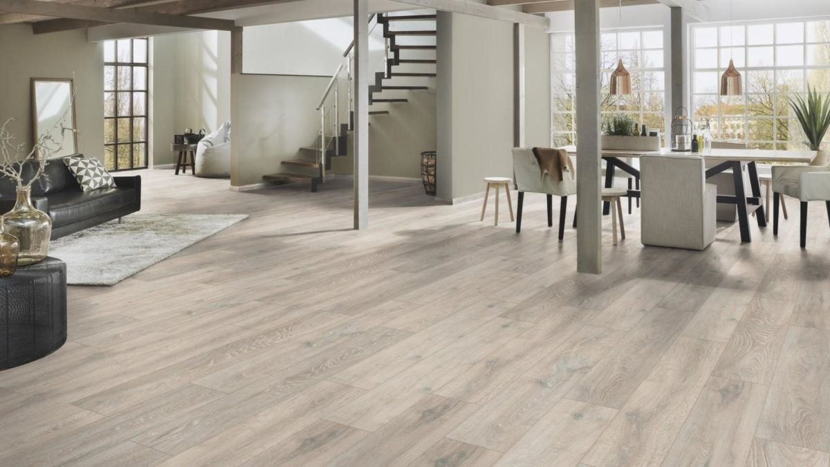 Ламинат "Kronospan" Super Natural Classic Дуб Колорадо 5543 (1285*192*8 мм) — купить в Владивостоке