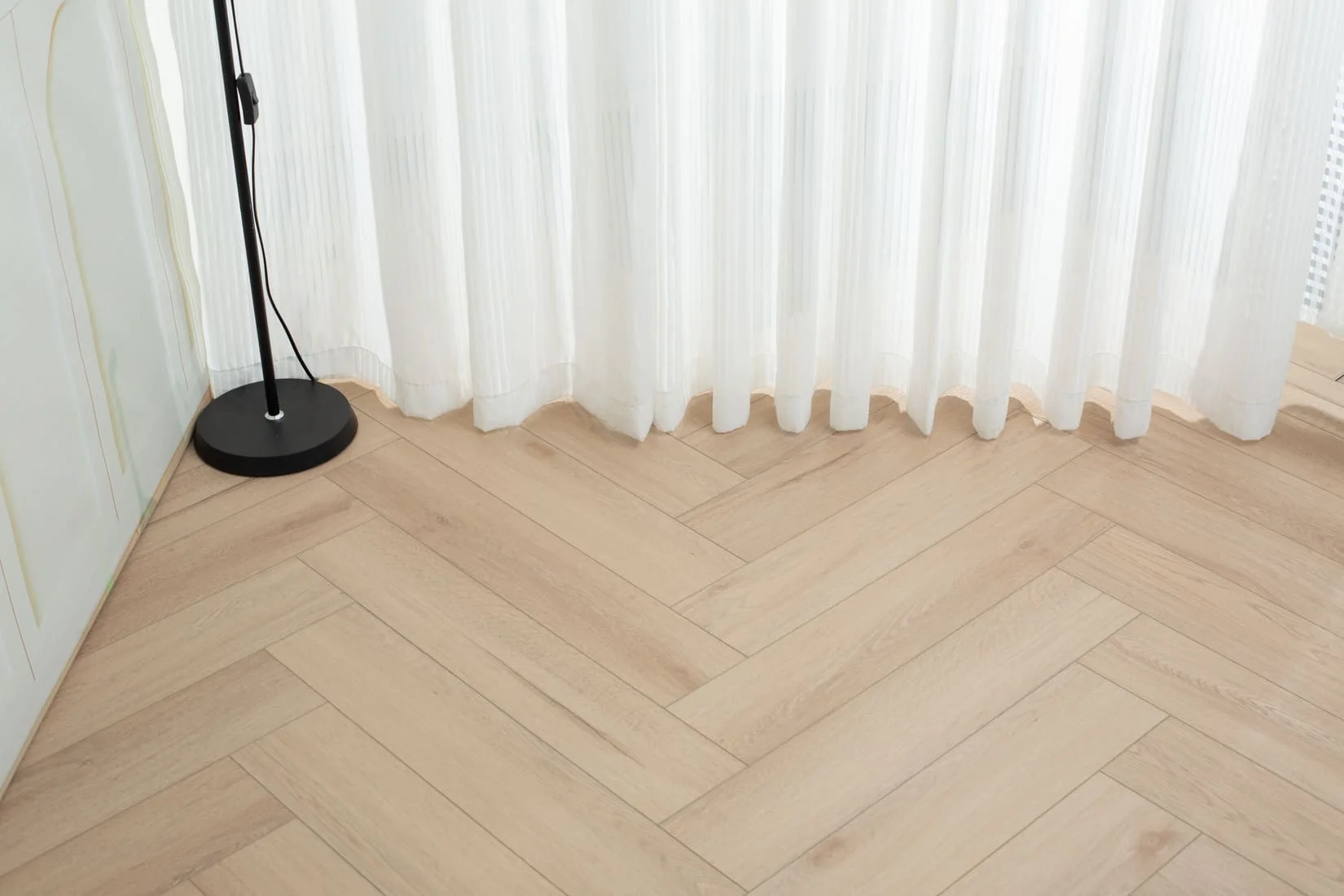 Плитка SPC "OneFloor" 3032 А,В  ЁЛКА (640*128*4 мм) — купить в Владивостоке