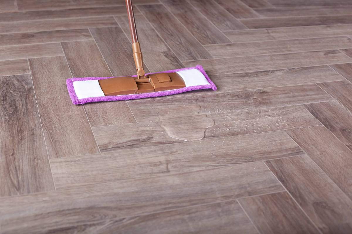 Замковая ПВХ плитка "Aberhof" Carmelita 1862 (615*123*5 мм) — купить в Владивостоке