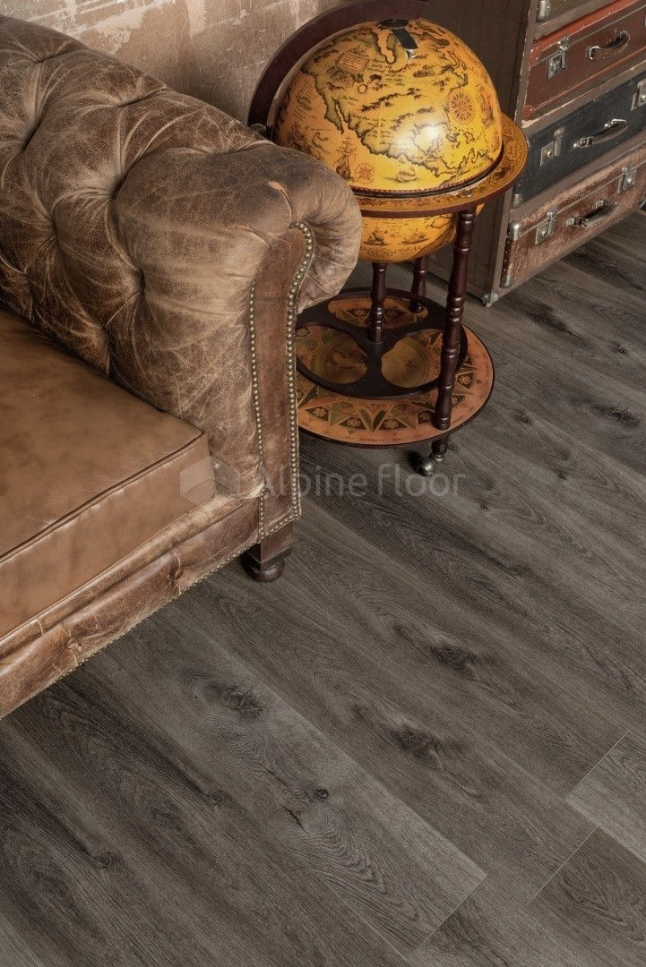 Замковая ПВХ плитка "Alpine Floor" Дуб торфяной  (1524*180*8мм) — купить в Владивостоке