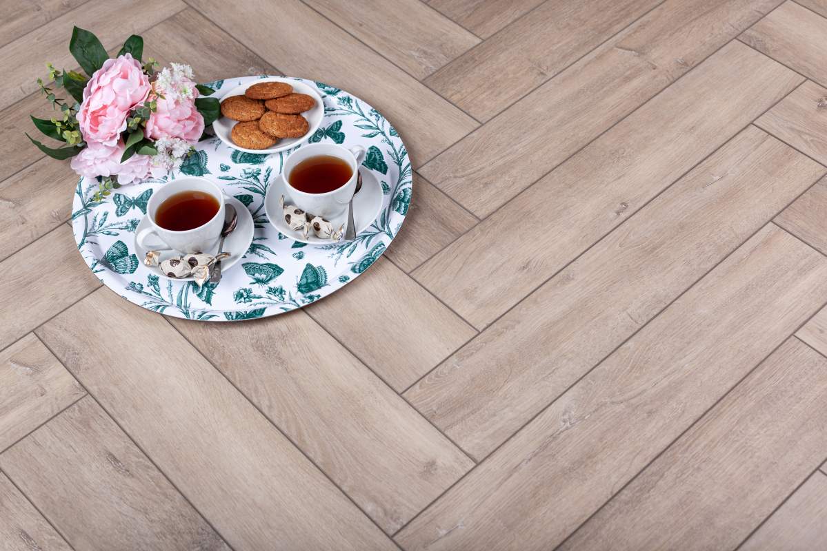 Замковая ПВХ плитка "Aberhof" Carmelita 0532 (615*123*5 мм) — купить в Владивостоке