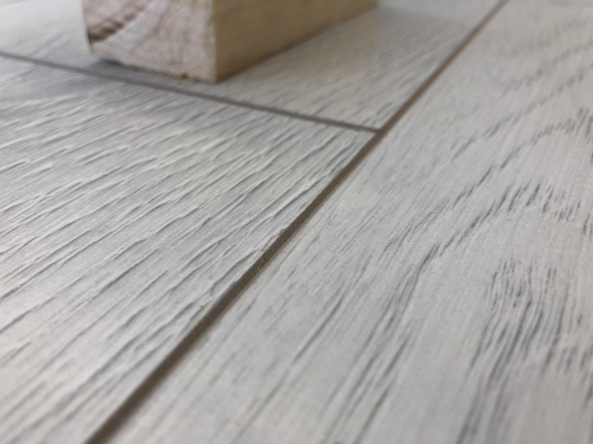 Ламинат "SunFloor" 8/32 4V Вяз Бейкер 36 (1380*193*8 мм) — купить в Владивостоке