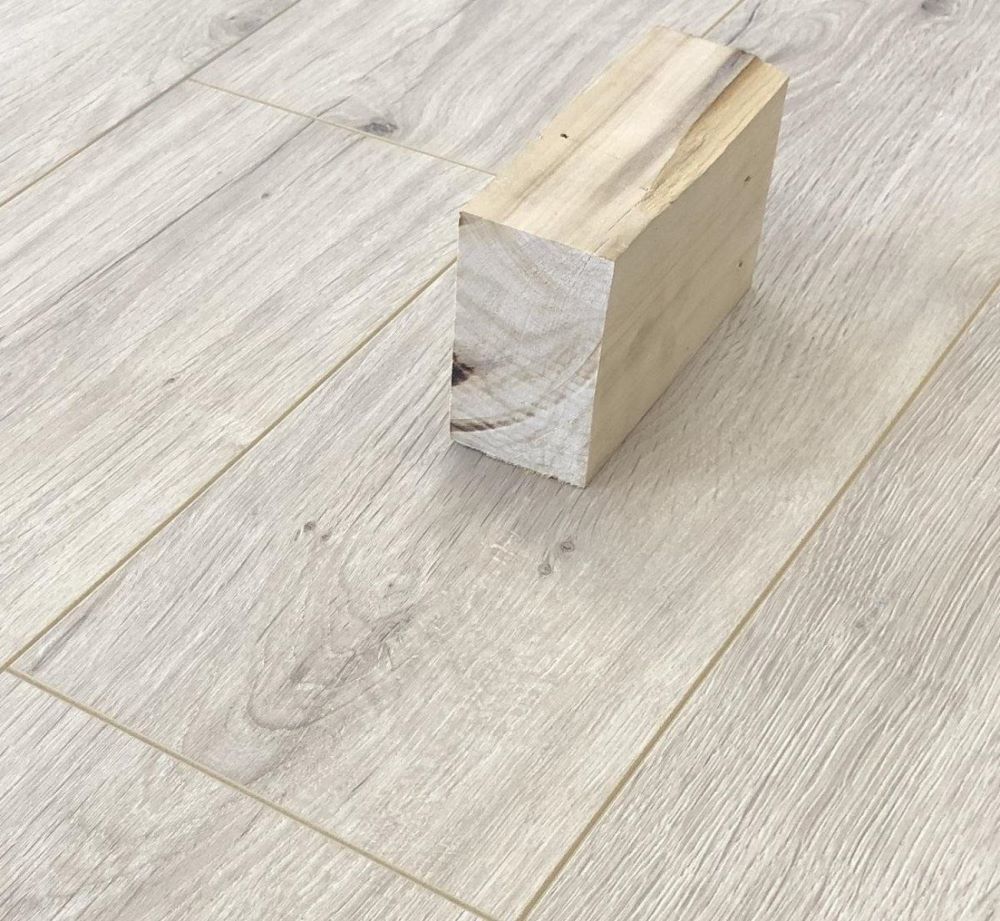 Ламинат "SunFloor" 8/33 4NV Дуб Эри 55 (1380*159*8 мм) — купить в Владивостоке