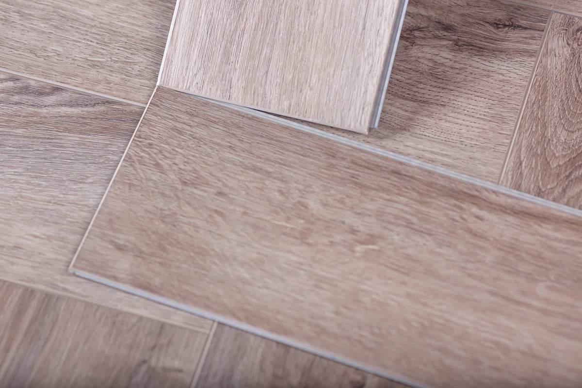 Замковая ПВХ плитка "Aberhof" Carmelita 2626 (615*123*5 мм) — купить в Владивостоке